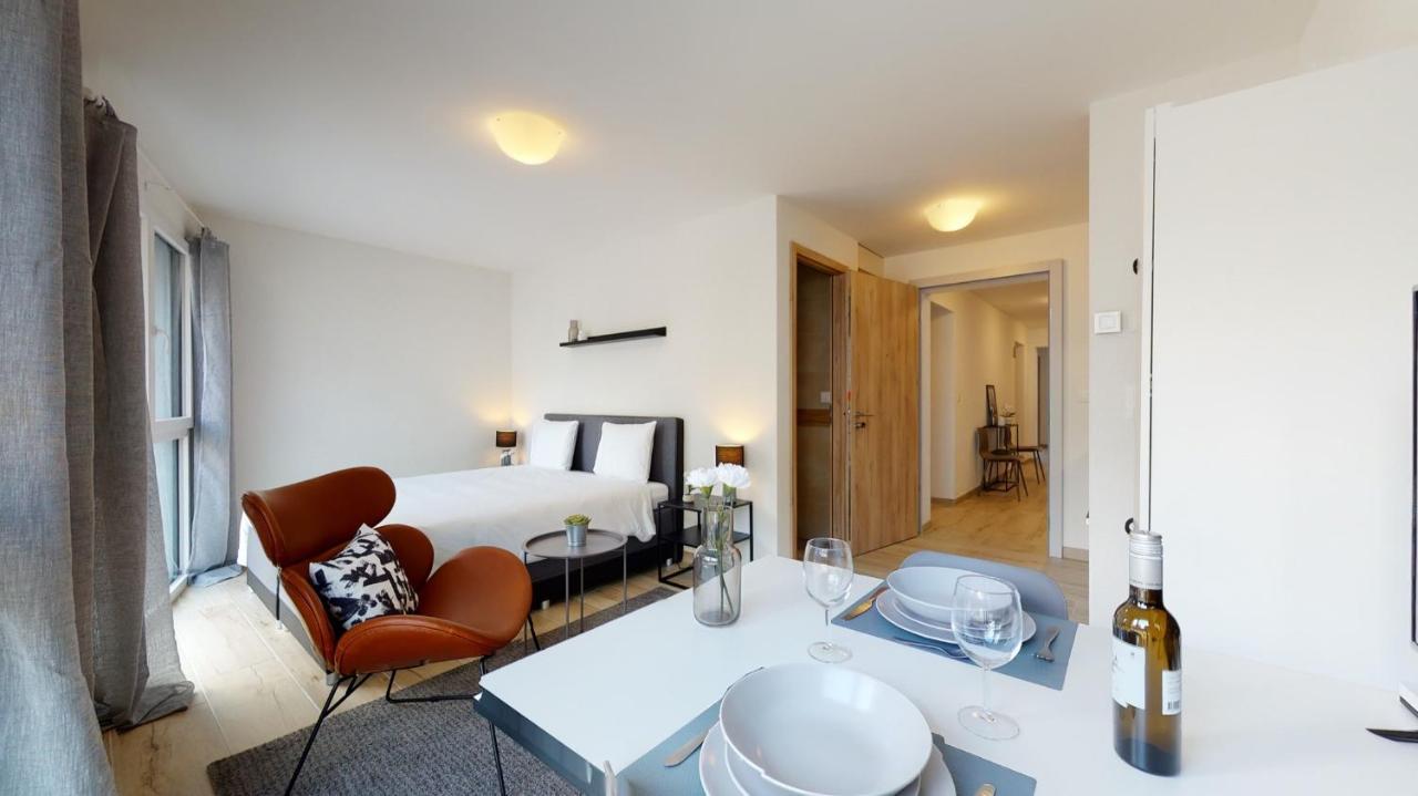 Nonanteneuf Appart Hotel Aigle - Contactless Check-In Esterno foto